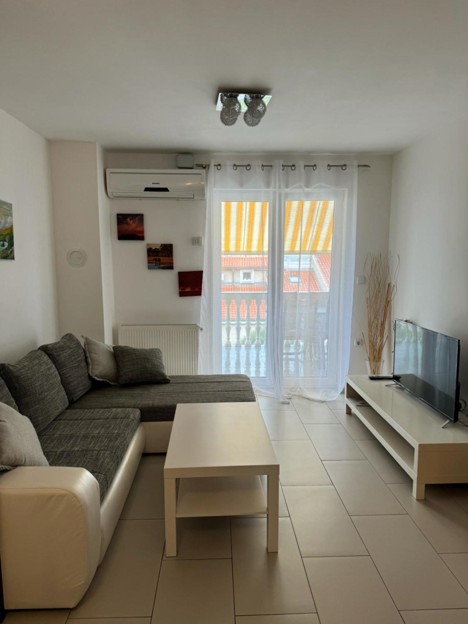 Haus Ella Apartment โนวีวีโนดอลสกี ภายนอก รูปภาพ