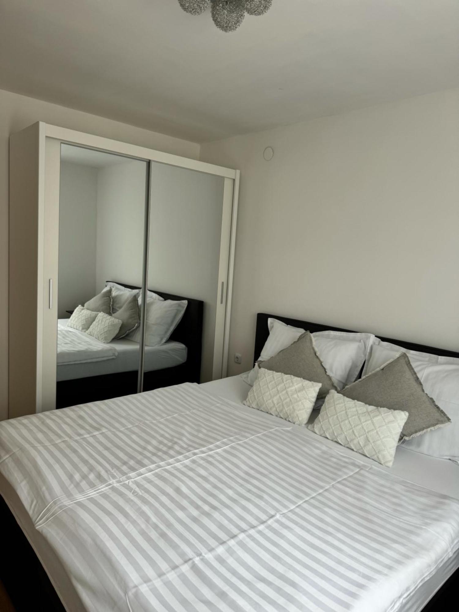 Haus Ella Apartment โนวีวีโนดอลสกี ภายนอก รูปภาพ
