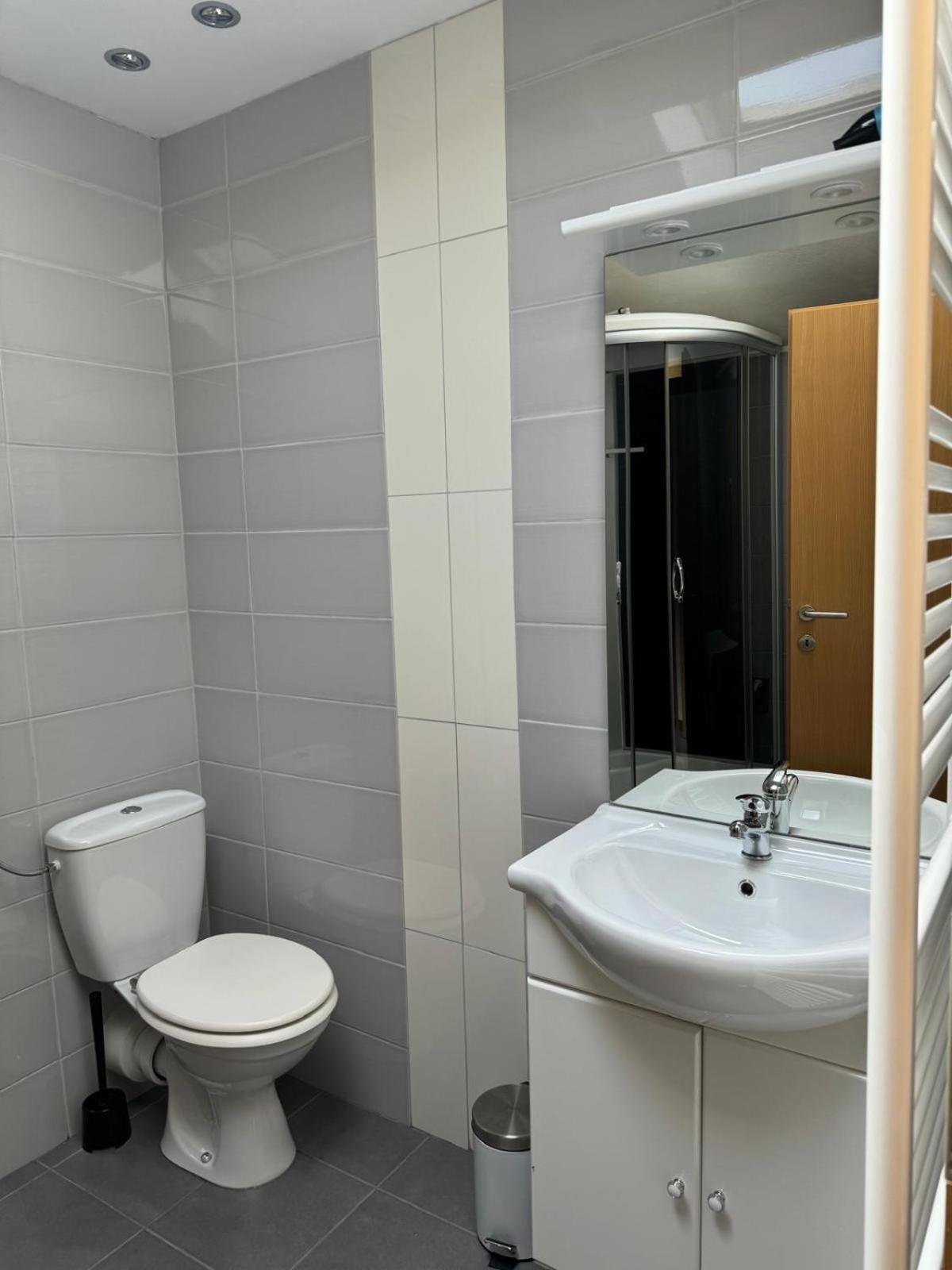 Haus Ella Apartment โนวีวีโนดอลสกี ภายนอก รูปภาพ